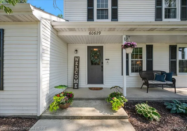 Homes for sale in New Hudson, MI | 60629 Town Square St, New Hudson, MI 48165 | MLS# 61009090