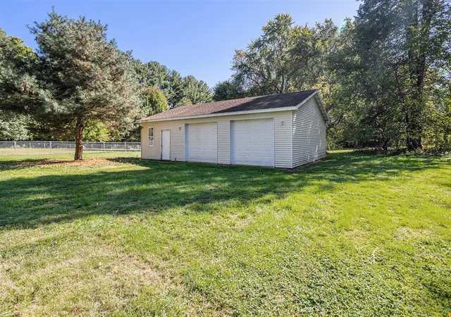 19th image of 4816 Paradise Rd, Battle Creek, MI 49015 | MLS# 70498947