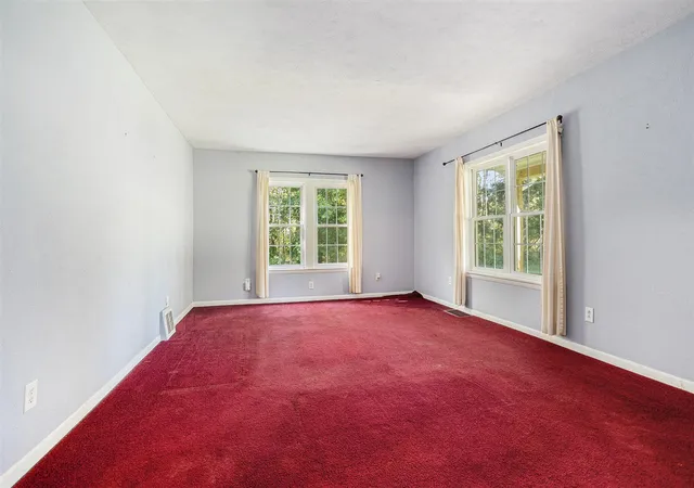 Photo 3 of Sale Pending at 4816 Paradise Rd, Battle Creek, MI 49015 | MLS# 70498947 | Listing updated on 2025-10-25