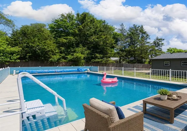 Photo 2 of Single family home for sale at 4069 Loch Dr, Highland, MI 48357 | MLS# 61008058 | Listing updated on 2026-08-20