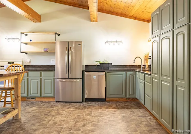 Photo 4 of Single family home for sale at 4069 Loch Dr, Highland, MI 48357 | MLS# 61008058 | Listing updated on 2026-08-20