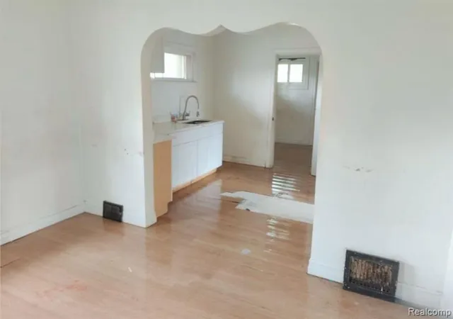 Photo 3 of Single family home for sale at 1317 E Muir Ave, Hazel Park, MI 48030 2668 | MLS# 61004112 | Listing updated on 2026-08-25