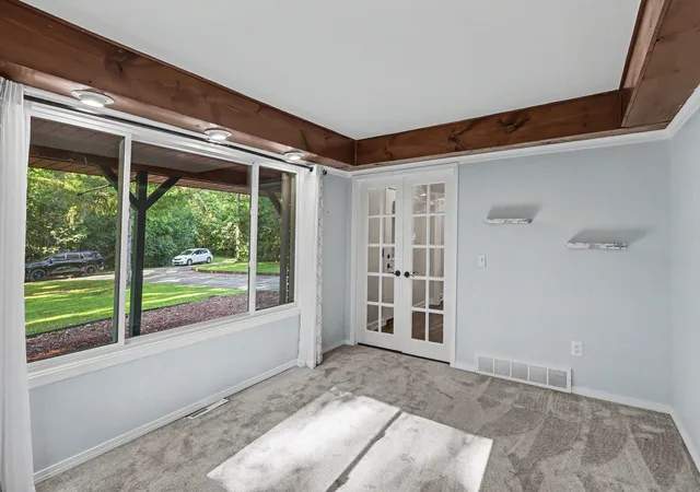 5th image of 4800 N Arboretum Dr, Saginaw, MI 48638 | MLS# 50213714