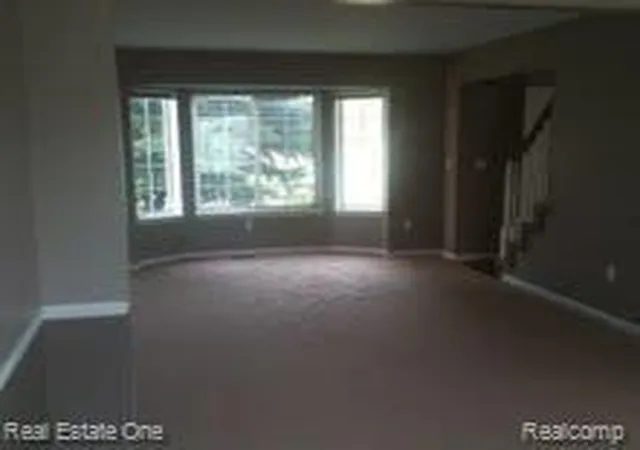 5th image of 957 Meadowbrook Wy, Milford, MI 48381 2674 | MLS# 61002255