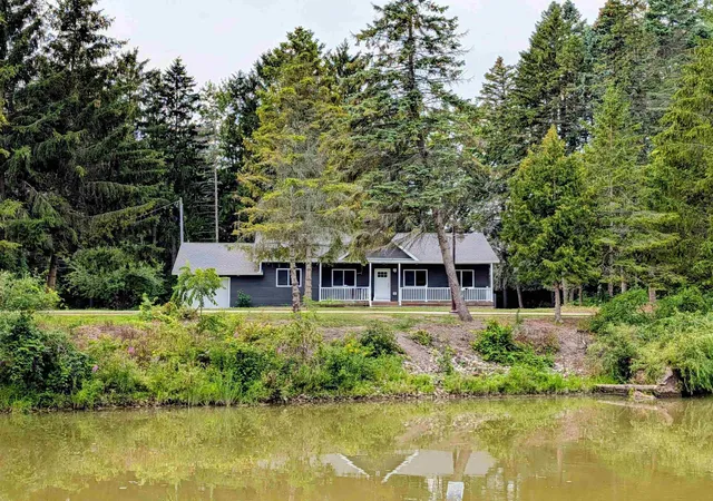 Photo 1 of Single family home for sale at 229 Water St, Au Gres, MI 48703 | MLS# 80072331 | Listing updated on 2026-08-16