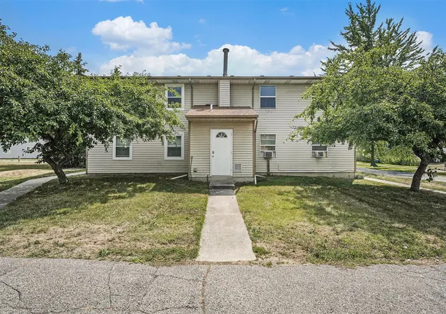 Photo 1 of Sale Pending at 403 Stratford Wy, Holland, MI 49423 | MLS# 70488304 | Listing updated on 2025-11-24