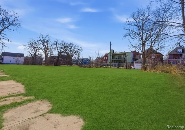 1st image of 2191 Townsend St, Detroit, MI 48214 | MLS# 60974383