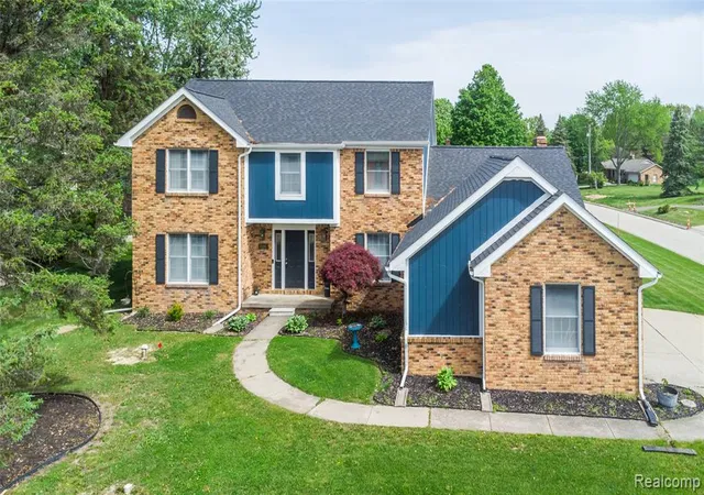 1st image of 9359 Lochmoor Dr, Davison, MI 48423 | MLS# 60995307