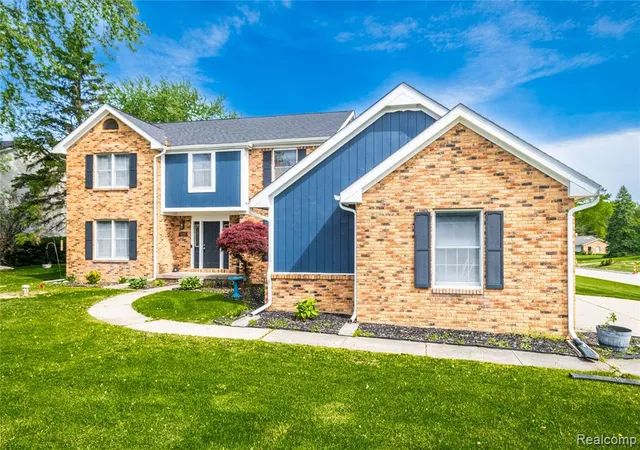 2nd image of 9359 Lochmoor Dr, Davison, MI 48423 | MLS# 60995307
