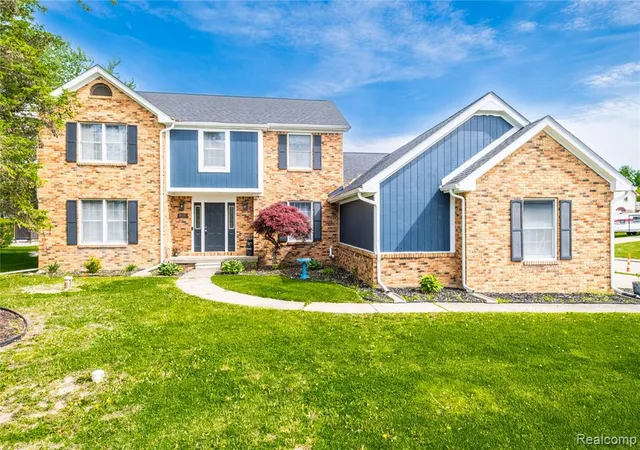 3rd image of 9359 Lochmoor Dr, Davison, MI 48423 | MLS# 60995307