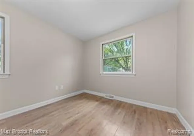 Homes for sale in Westland, MI | 33812 Casco Ct, Westland, MI 48186 | MLS# 61008909