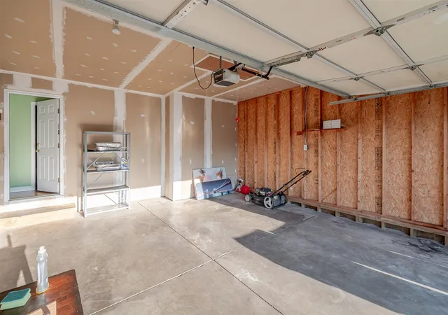 Photo 3 of Sale Pending at 1368 Yarrow Dr, Holt, MI 48842 | MLS# 70552233 | Listing updated on 2026-09-18