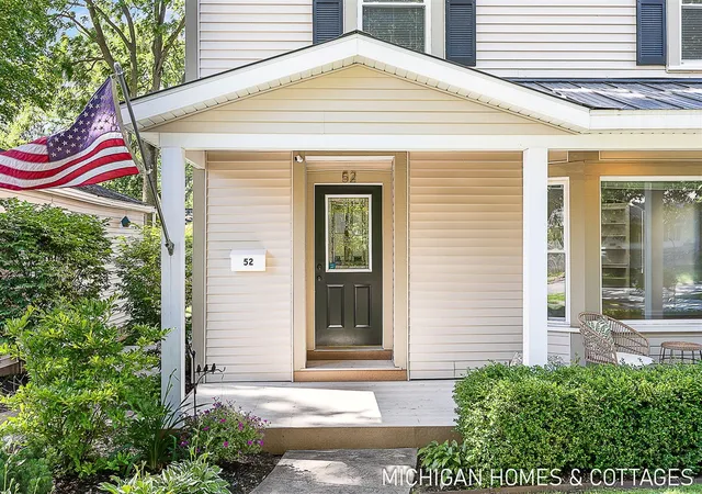 Homes for sale in Holland, MI | 52 W 27th St, Holland, MI 49423 | MLS# 70539896