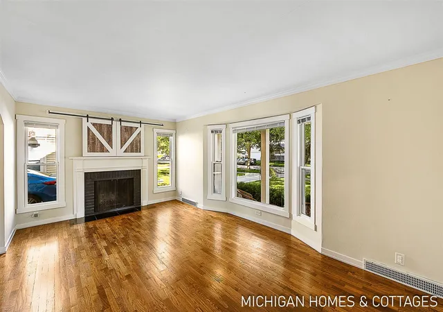 Homes for sale in Holland, MI | 52 W 27Th St, Holland, MI 49423 | MLS# 70539896