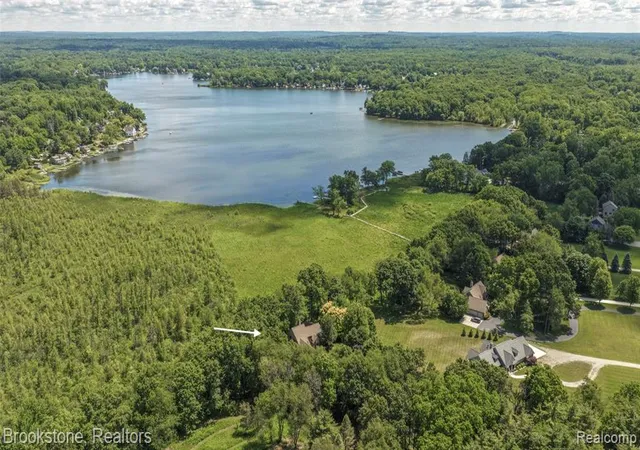 Homes for sale in Davisburg, MI | 12170 Shaffer Rd, Davisburg, MI 48350 | MLS# 61006747