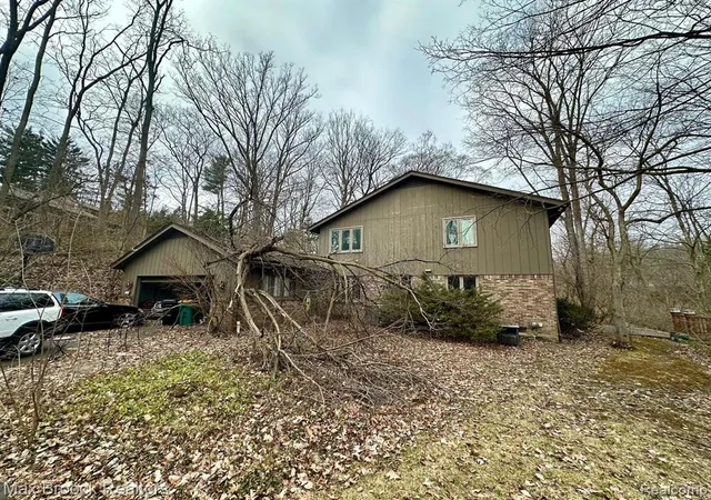 3rd image of 28405 Danvers, Farmington Hills, MI 48334 | MLS# 60292681