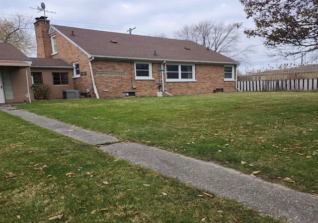 Photo 3 of Sale Pending at 1615 S Jackson St, Bay City, MI 48708 | MLS# 50194492 | Listing updated on 2026-01-29