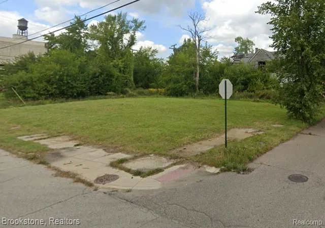 Homes for sale in Detroit, MI | 5501 Dubois St, Detroit, MI 48211 | MLS# 60922664