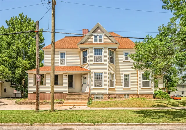 Photo 3 of Single family home for sale at 103 National Ave, Grand Rapids, MI 49504 | MLS# 70552443 | Listing updated on 2026-08-31
