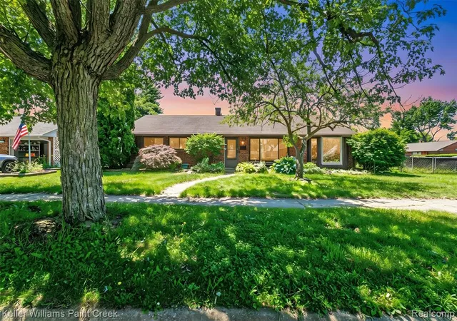 1st image of 20510 Luna St, Clinton Township, MI 48035 | MLS# 61006186