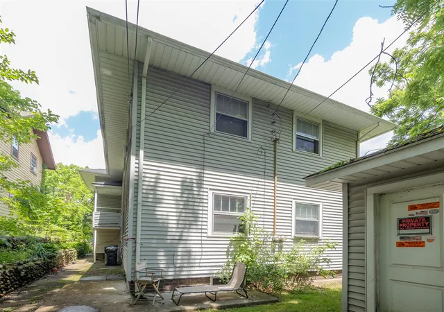 20th image of 909 Walwood Pl, Kalamazoo, MI 49007 | MLS# 70494527