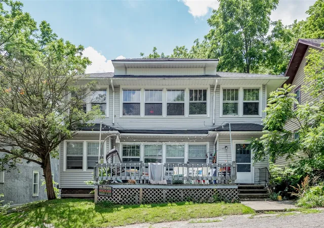 2nd image of 909 Walwood Pl, Kalamazoo, MI 49007 | MLS# 70494527