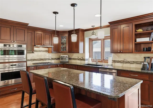 Photo 5 of Sale Pending at 50173 Hedgeway Dr, Shelby Township, MI 48317 | MLS# 61018498 | Listing updated on 2026-08-30