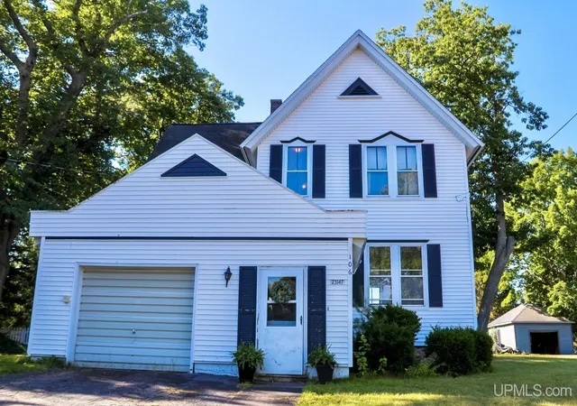 Photo 4 of Single family home for sale at 23147 Lake St, Hancock, MI 49922 | MLS# 50220171 | Listing updated on 2026-09-05