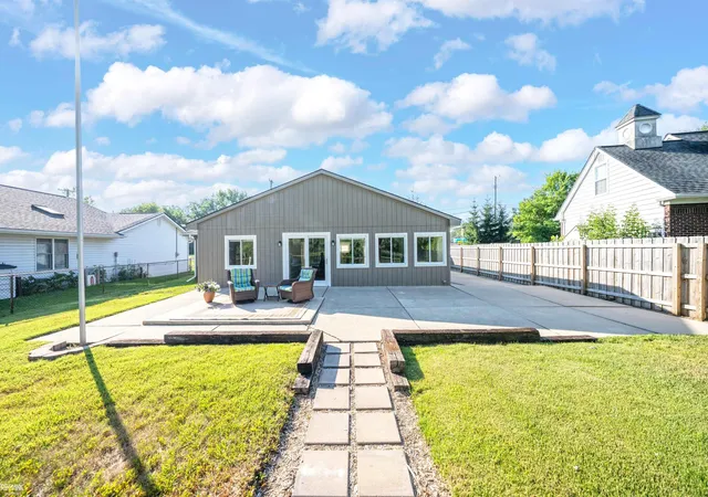 Photo 2 of Single family home for sale at 27401 S River Rd, Harrison Township, MI 48045 | MLS# 50217808 | Listing updated on 2026-08-13