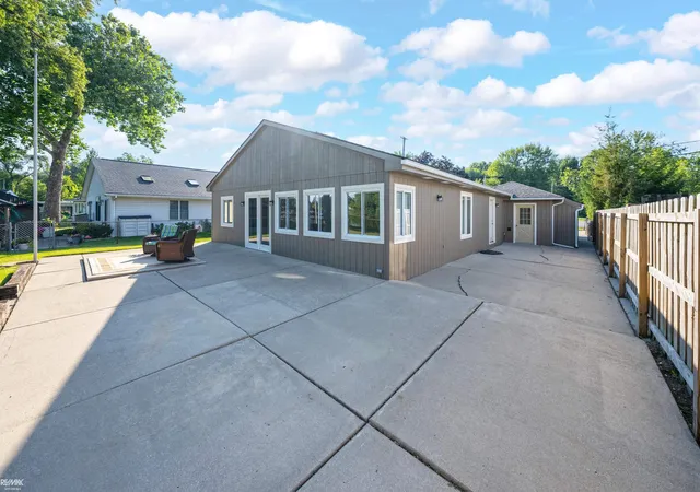 Photo 3 of Single family home for sale at 27401 S River Rd, Harrison Township, MI 48045 | MLS# 50217808 | Listing updated on 2026-08-13