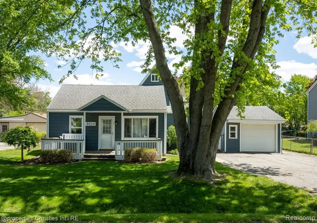 Homes for sale in Plymouth, MI | 9034 Elmhurst Ave, Plymouth, MI 48170 | MLS# 61001040