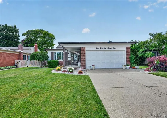 Photo 1 of Single family home for sale at 33879 Brookshire Dr, Sterling Heights, MI 48312 6511 | MLS# 61003934 | Listing updated on 2026-08-25
