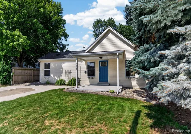 Homes for sale in Madison Heights, MI | 26725 Palmer Blvd, Madison Heights, MI 48071 | MLS# 61008007
