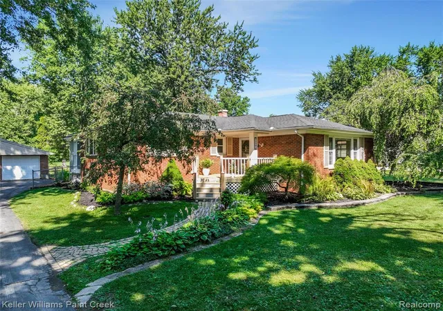 1st image of 3302 Grant Rd, Rochester Hills, MI 48309 | MLS# 61018273