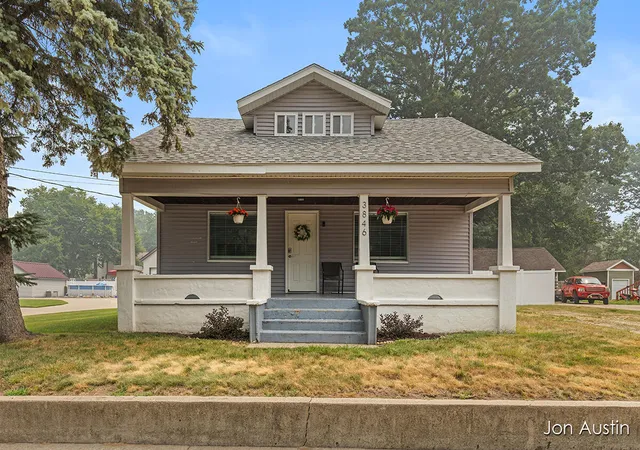 Photo 1 of Sale Pending at 3846 Byron Ctr Ave, Wyoming, MI 49519 | MLS# 70547052 | Listing updated on 2026-08-19