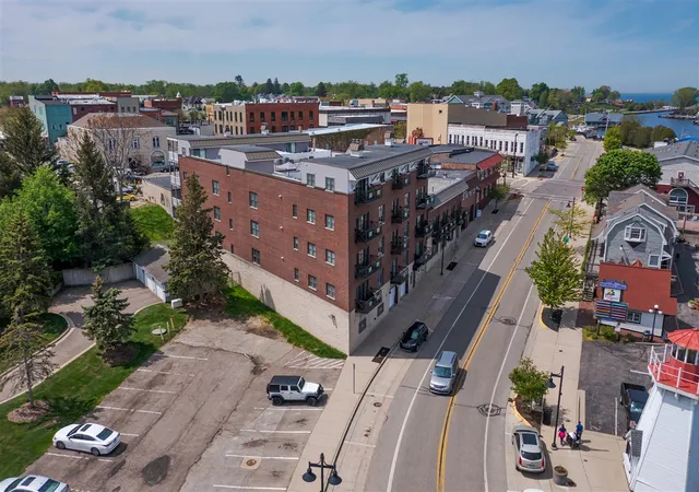 4th image of 516 Williams Street #12, South Haven, MI 49090 | MLS# 70529440