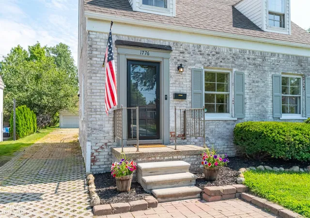 4th image of 1776 Hampton Rd, Grosse Pointe Woods, MI 48236 | MLS# 50213018