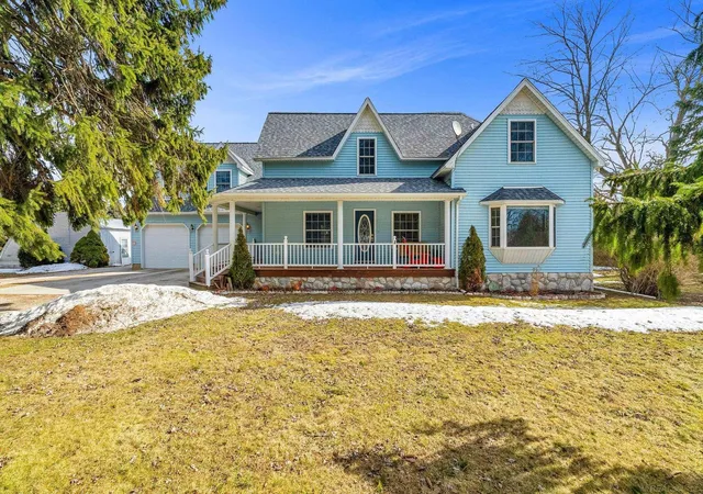1st image of 2715 Cash Rd, Applegate, MI 48401 | MLS# 50167680