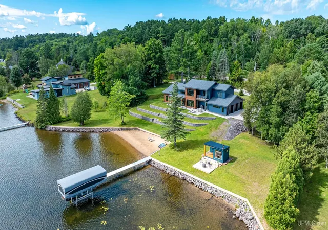 96th image of 46706 Us41 Hwy, Houghton Point, MI 49931 | MLS# 50219339