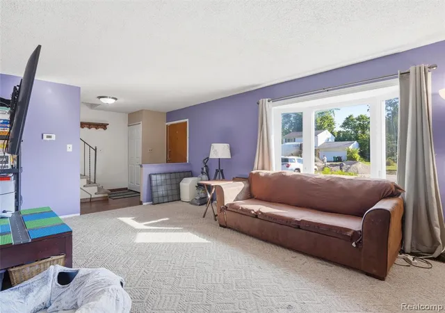 Photo 3 of Sale Pending at 27732 Westcott Crescent Cir, Farmington Hills, MI 48334 | MLS# 61018452 | Listing updated on 2026-08-23