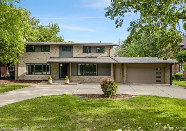 1st image of 2771 W 7 Mile Rd, Detroit, MI 48221 | MLS# 61005966