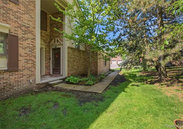 Homes for sale in Farmington Hills, MI | 37091 Kirkshire Ct, Farmington Hills, MI 48331 | MLS# 61009540