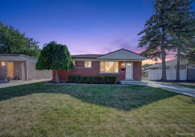 Photo 1 of Sale Pending at 30008 Maplegrove St, Saint Clair Shores, MI 48082 1622 | MLS# 61022937 | Listing updated on 2026-08-22