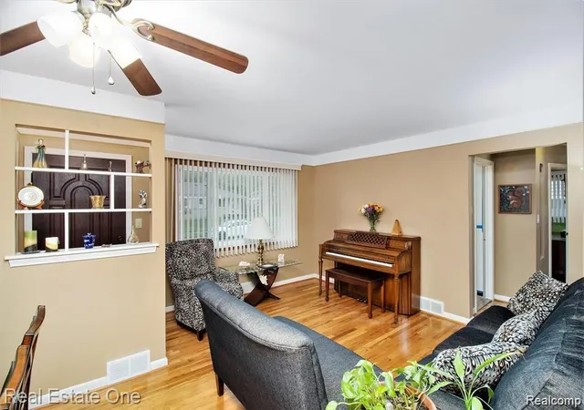 Photo 3 of Single family home for sale at 4327 Eastlawn Ave, Wayne, MI 48184 | MLS# 61021828 | Listing updated on 2026-09-01