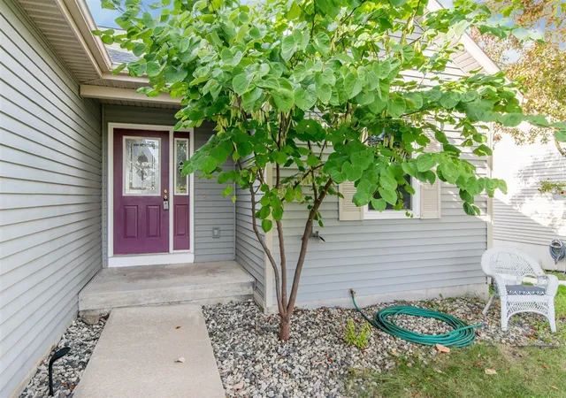 3rd image of 2883 Burritt St, Grand Rapids, MI 49504 | MLS# 70493165