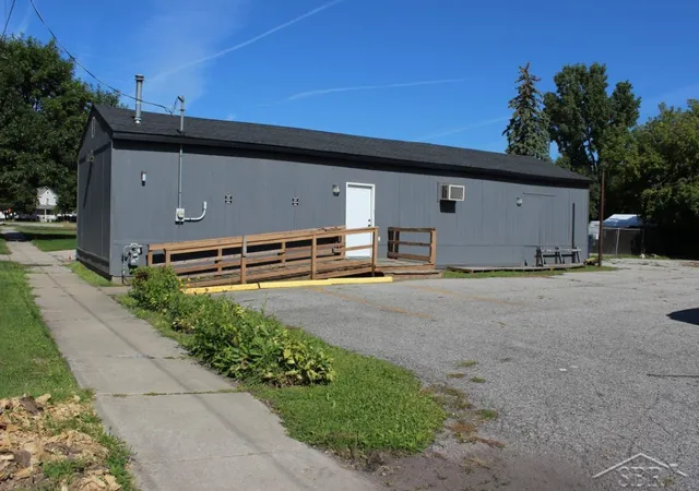 3rd image of 512 Germania Ave, Bay City, MI 48706 | MLS# 50186870