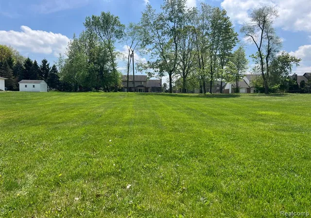 Homes for sale in Commerce Twp, MI | 1625 Mccoy St, Commerce Twp, MI 48390 | MLS# 60957165