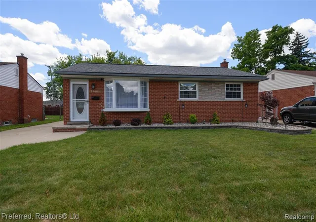 Homes for sale in Garden City, MI | 29661 Brown Ct, Garden City, MI 48135 | MLS# 61004297