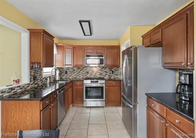 Homes for sale in Garden City, MI | 29661 Brown Ct, Garden City, MI 48135 | MLS# 61004297