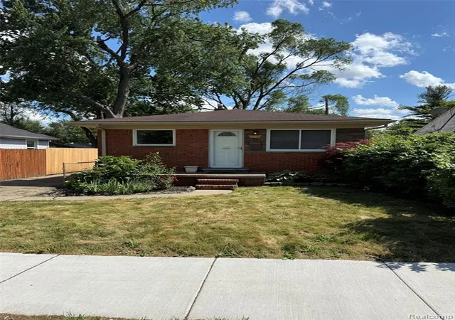 Homes for sale in Hazel Park, MI | 1512 E Jarvis Ave, Hazel Park, MI 48030 | MLS# 60999990